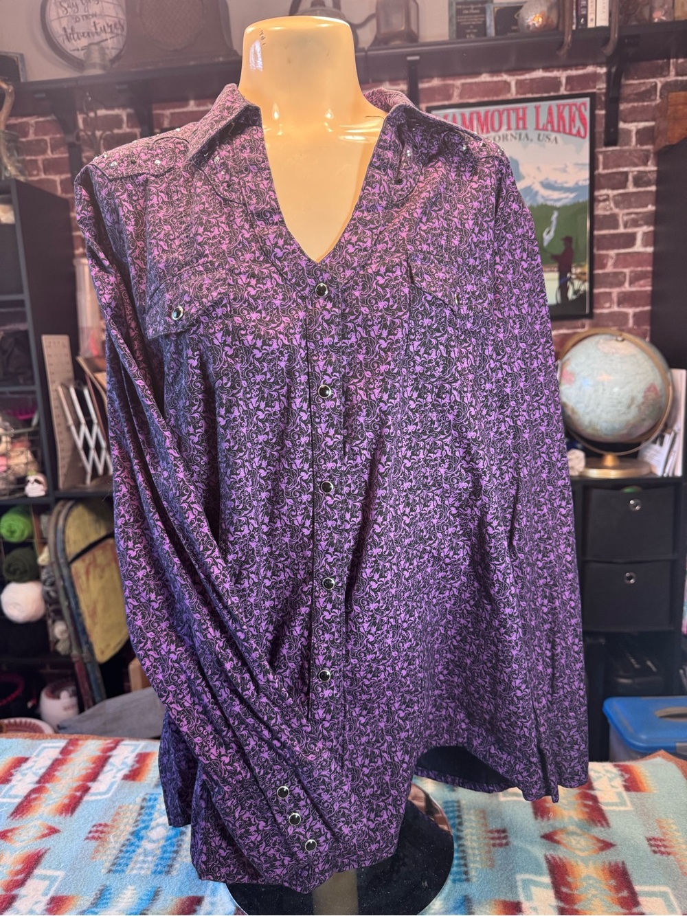 Wrangler Rock 47 Purple and Black Patterned Button-Up Shirt